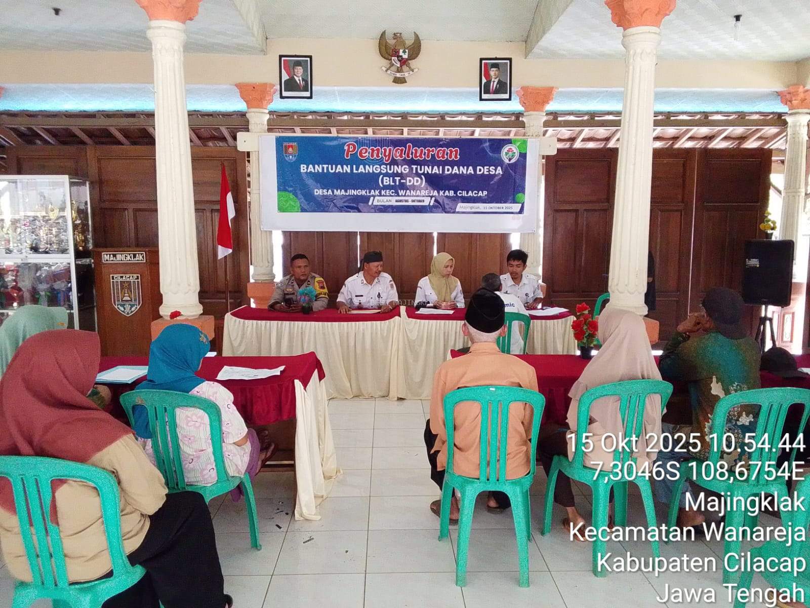 PENYALURAN BLT-DD TAHAP 4 DARI DANA DESA TAHAP KE II TAHUN ANGGARAN 2025 DESA MAJINGKLAK KECAMATAN WANAREJA KABUPATEN CILACAP